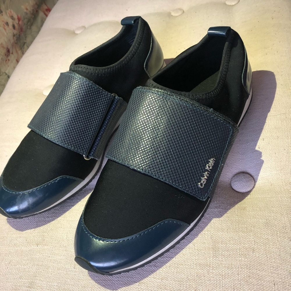 Calvin Klein Velcro Women’s Sneakers Size 8